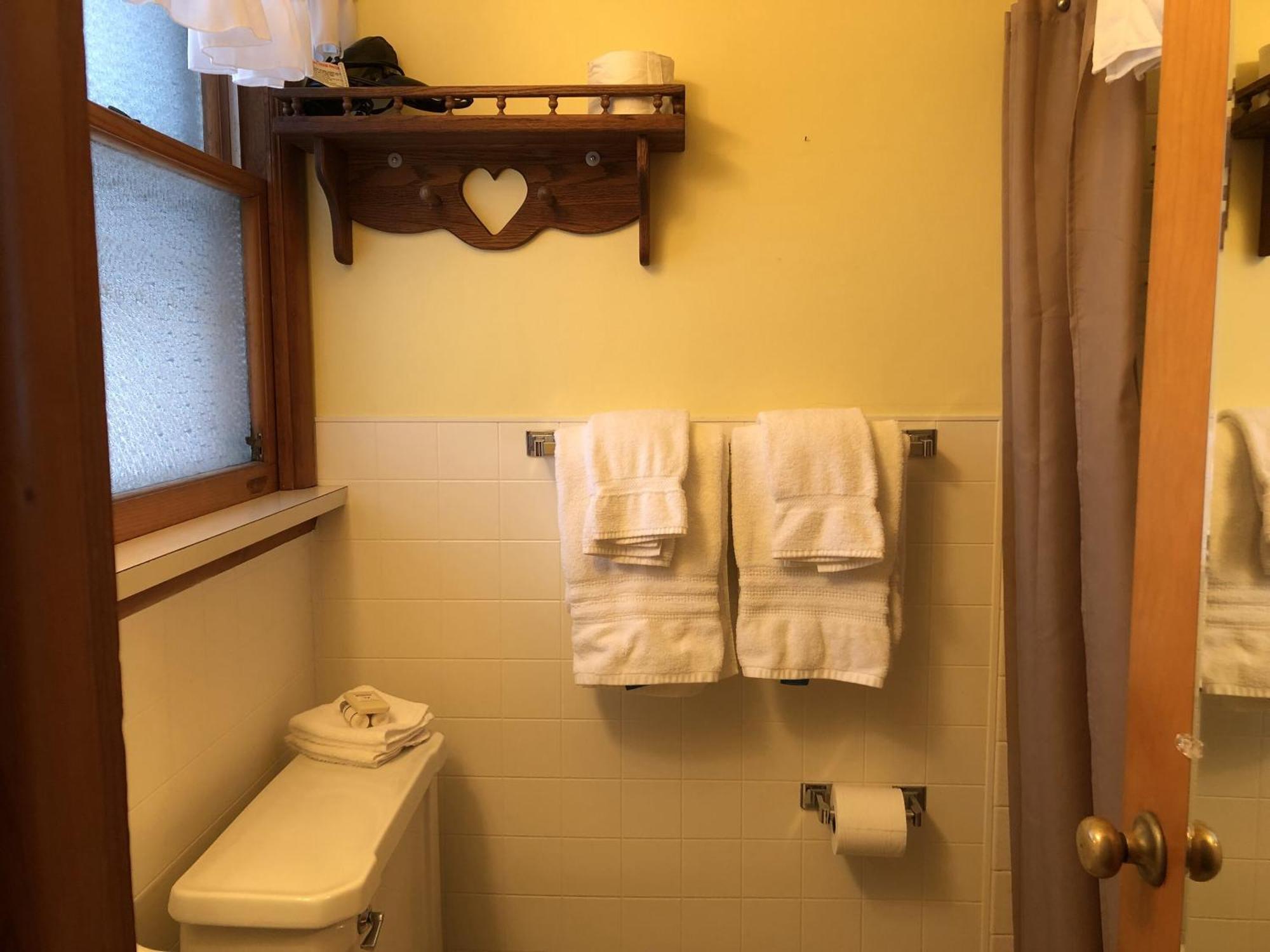Ludington Blue Spruce Inn Quarto foto