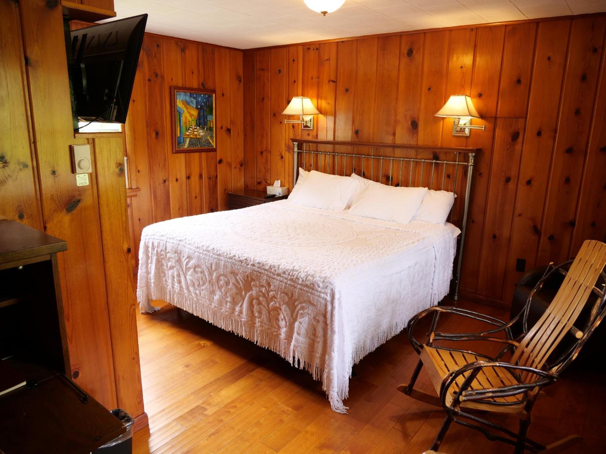 Ludington Blue Spruce Inn Quarto foto