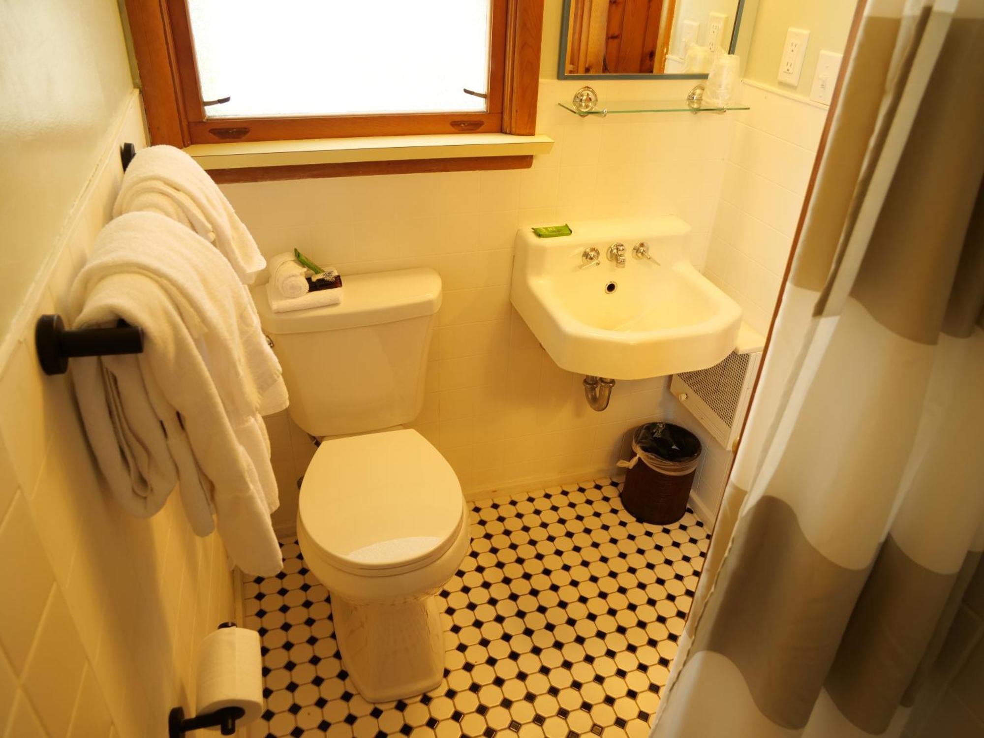 Ludington Blue Spruce Inn Quarto foto